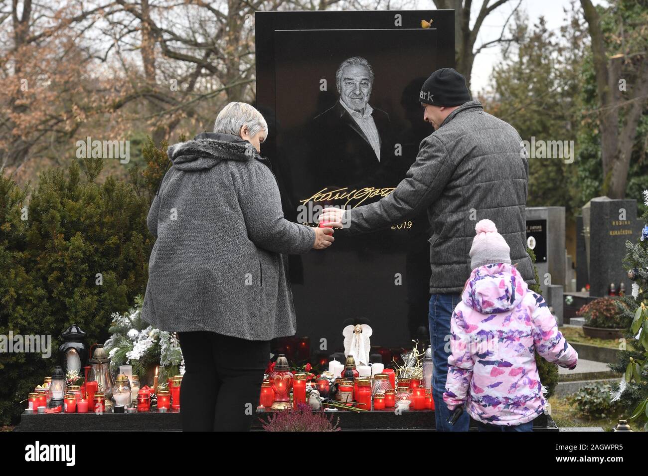 Prague, Czech Republic. 21st Dec, 2019. The grave of late Czech pop star Karel Gott, who died on October 1 at the age of 80, was finished at the Prague Malvazinky cemetery, his widow Ivana Gottova said at the webpage Karel Gott.com on December 21, 2019. Credit: Vit Simanek/CTK Photo/Alamy Live News Stock Photo