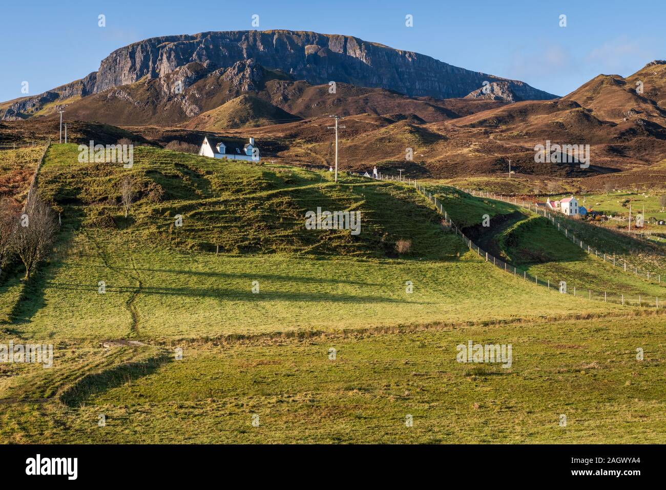 Cuillin Mountains, Houses, Isle of Skye Stock Photo Alamy