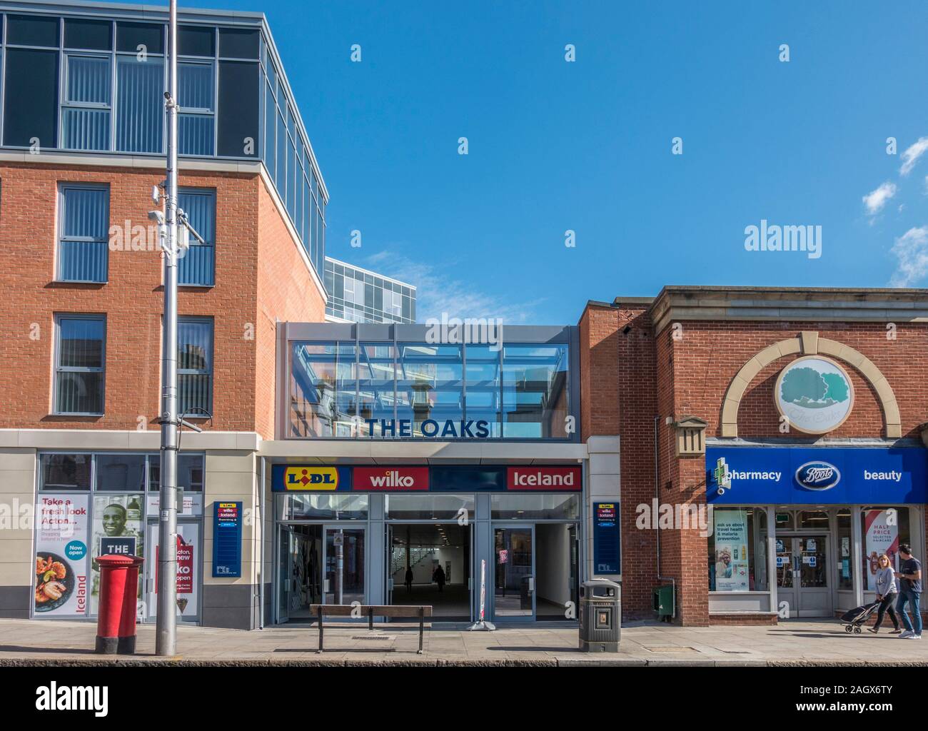 Acton high street london hires stock photography and images Alamy