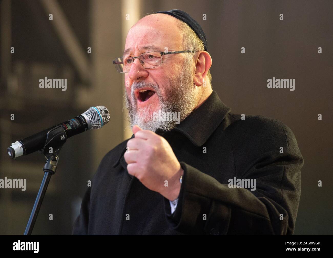 Chief rabbi ephraim mirvis speaking during hi-res stock photography and ...