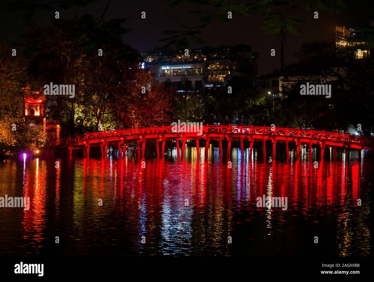The Huc Bridge leading to Ngoc Son Temple at night, Hoan Kiem Lake, Hanoi, Vietnam, Asia Stock Photo
