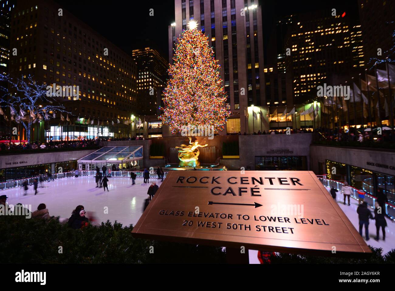 Christmas tree at Rockefeller Centre, New York City, USA Stock Photo