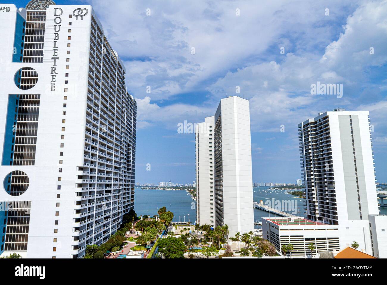 Curated visual reference: High Rise Luxury Hotel Apartments Reference: High Rise Apartment Hotel Hi Res Stock Photography And Images