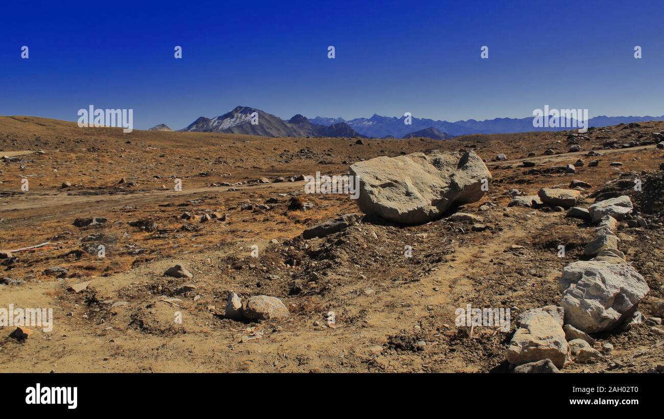 arid landscape of bum la pass, this himalayan pass is international border between india and china. bum la pass is situated arunachal pradesh in india Stock Photo