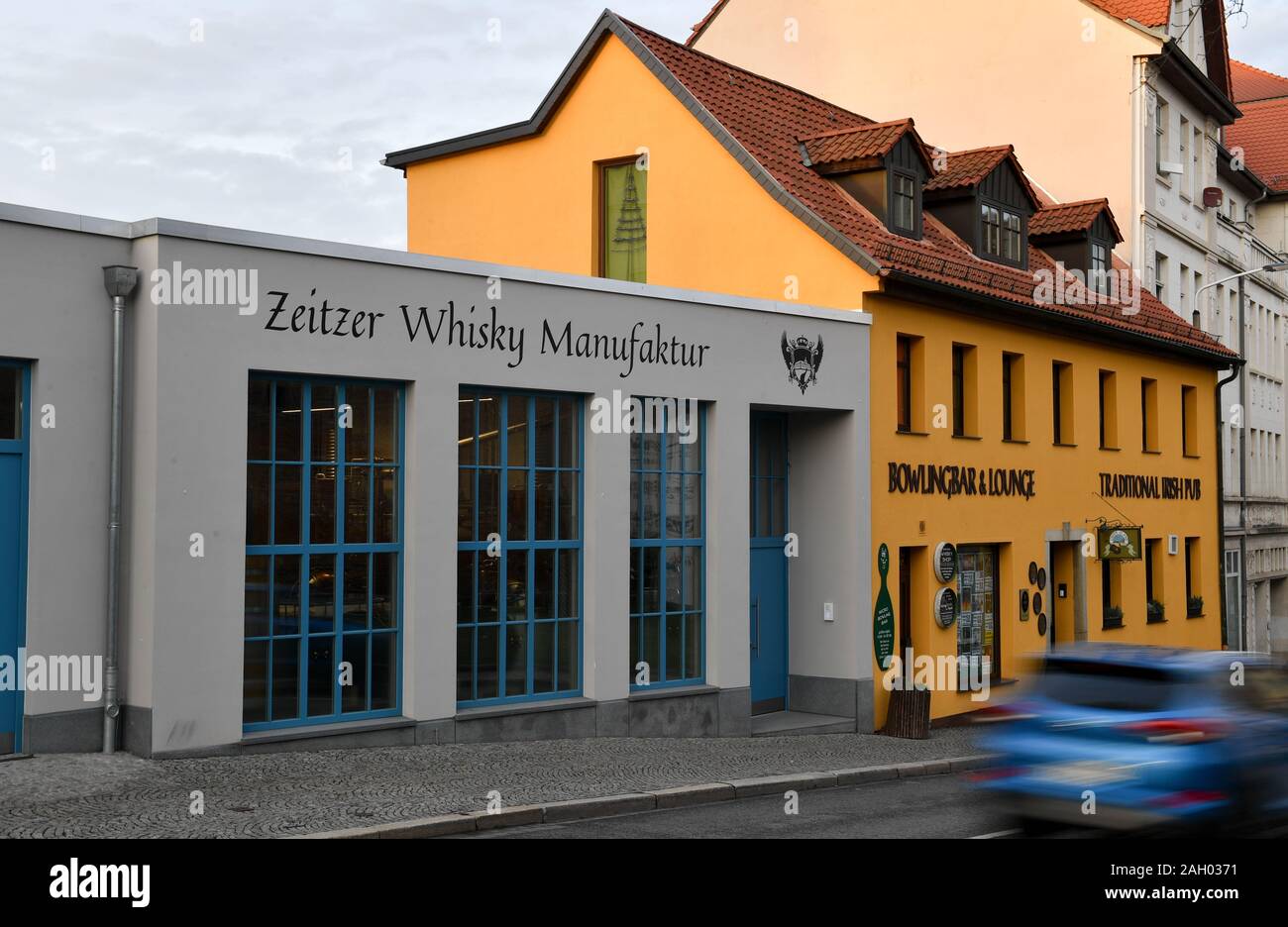 16 December 2019, Saxony-Anhalt, Zeitz: View of the Zeitzer whisky manufactory in Zeitz. The manufactory in Zeitz distils around 22000 litres of pure alcohol per year. New barrels are regularly added to the warehouse, and a maximum of one barrel per month is bottled. At the moment three and five year old whisky is available. The demand has increased significantly before Christmas, says the trained chemist. According to the Association of German Whisky Distillers, the market share of German whisky is 0.4 percent. There are currently 210 whisky distilleries in Germany. (to 'Oldest German whisky Stock Photo
