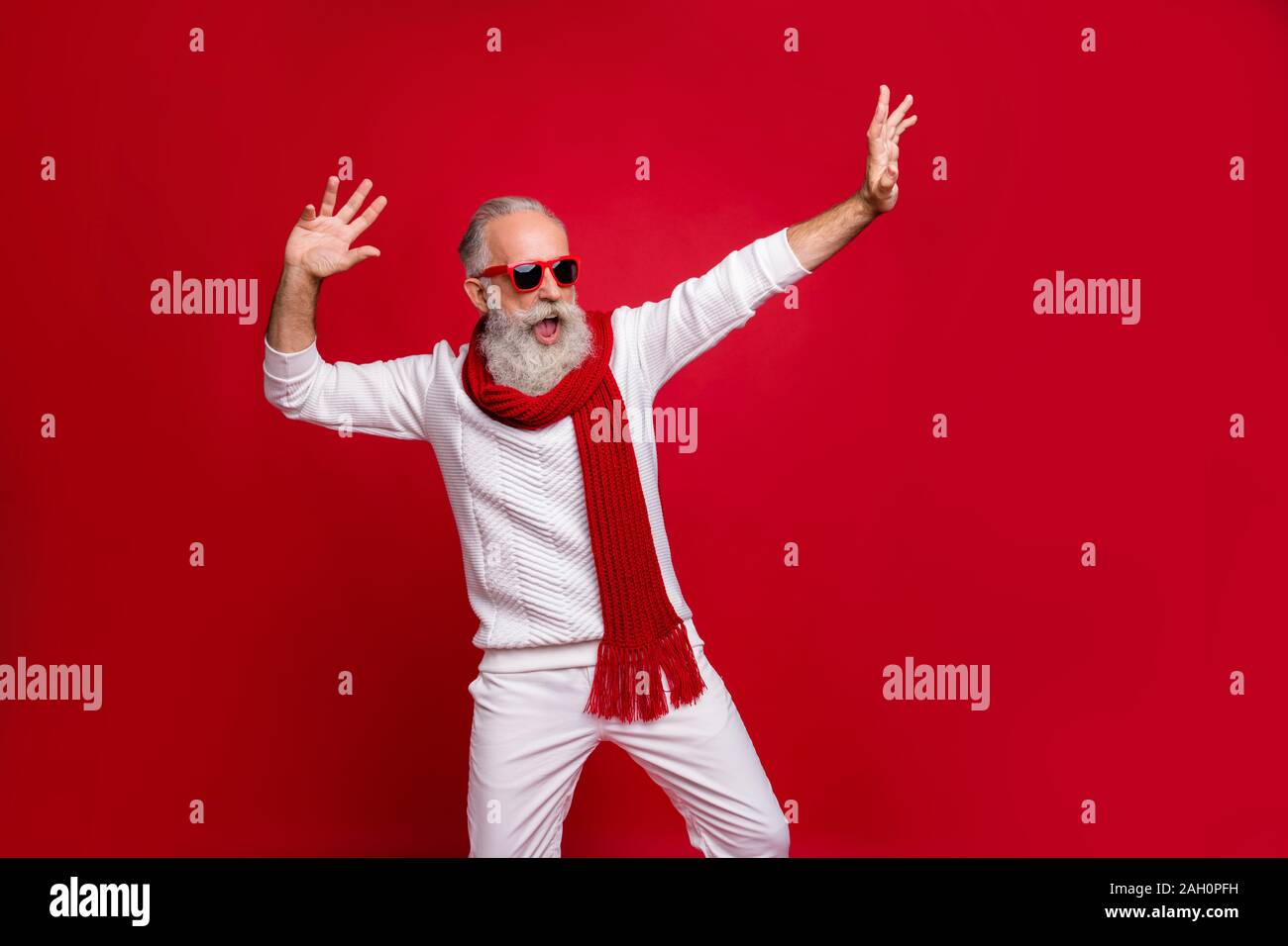 Drunk dancing hi-res stock photography and images - Page 3 - Alamy