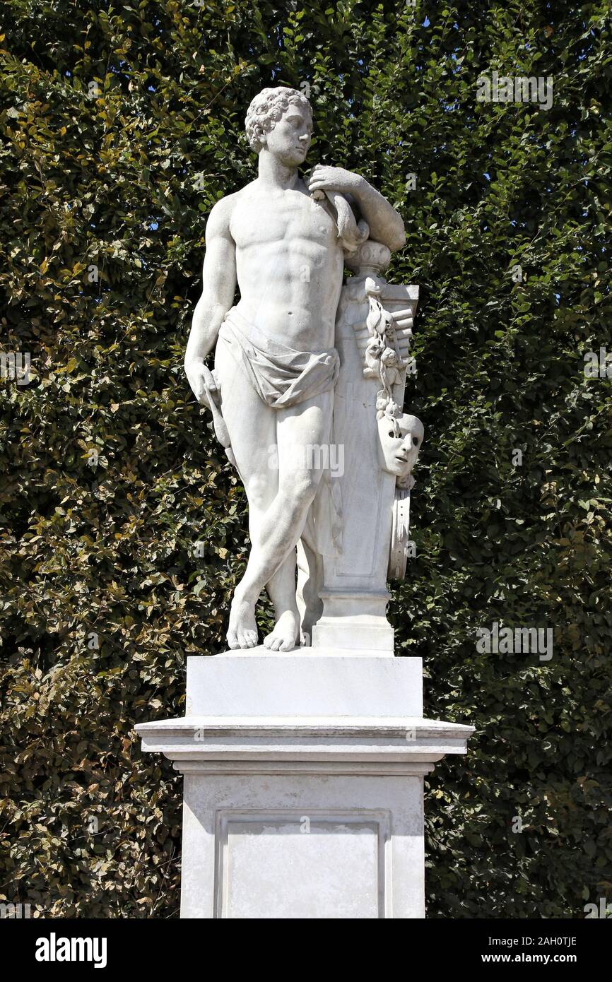Hercules statue and gardens hi-res stock photography and images - Alamy