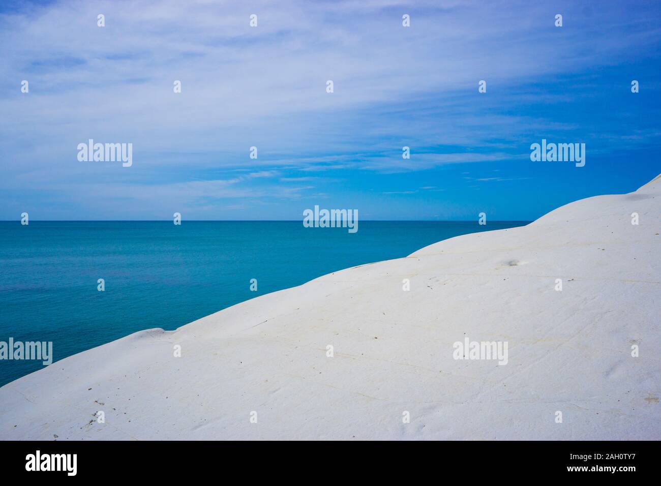 Seascape cliff in mediterranean hi-res stock photography and images - Alamy