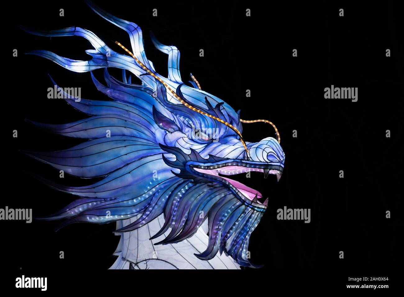 Li Mei will protect Longwei with her life. Her quest is to return dragons  to the Linglongshan mountains. : r/StableDiffusion