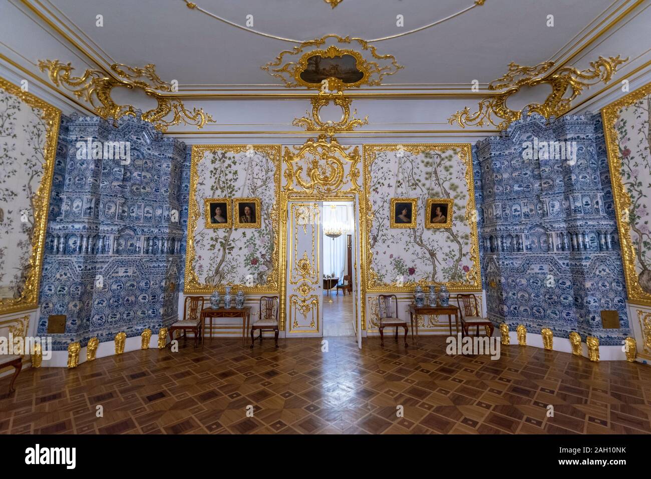 Tsarskoye Selo (Pushkin), Saint Petersburg, Russia - Baroque golden interior  of The Catherine Palace, located in the town of Tsarskoe selo Stock Photo -  Alamy