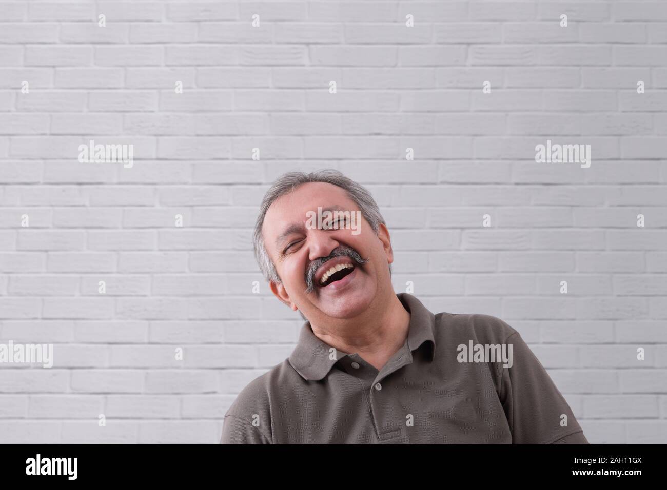 Portrait of a happy senior man Stock Photo - Alamy