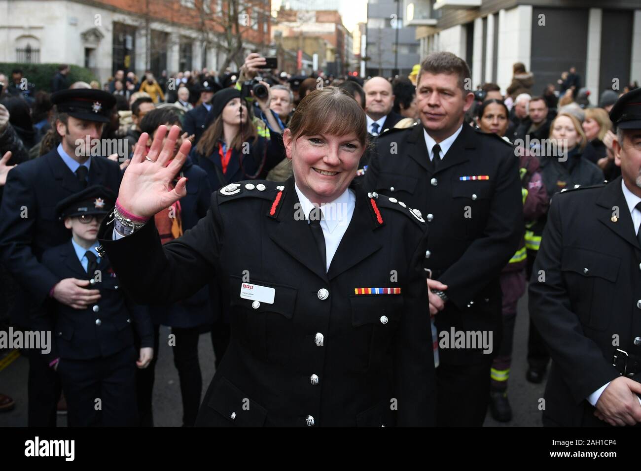 Firefighters line Union Street in central London as a Guard of Honour ...