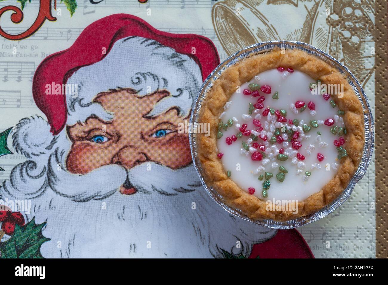 Mr Kipling Festive Bakewells bakewell tart exceedingly good cakes on  Christmas serviette Stock Photo - Alamy