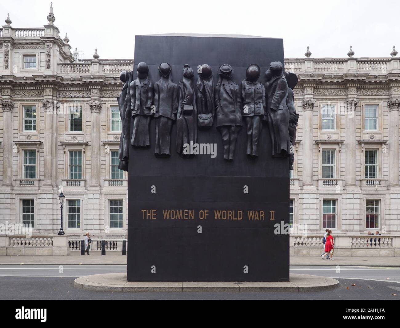 The women world war ii monument hi-res stock photography and images - Alamy