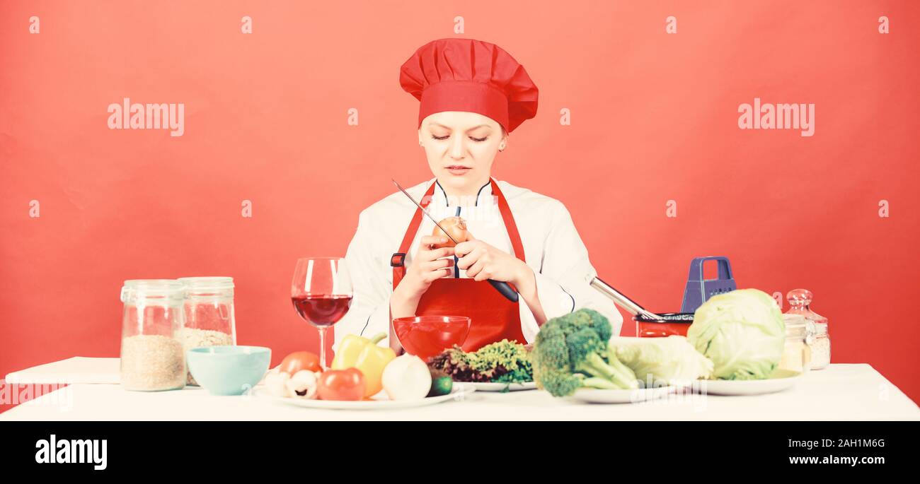 Crying while chopping an onion hires stock photography and images Alamy