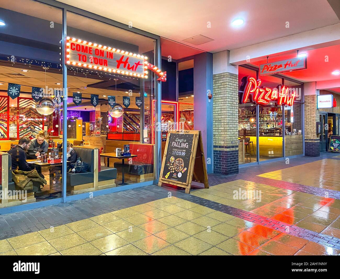 Pizza Hut Restaurant, Two Rivers Shopping Centre, Staines-upon-Thames, Surrey, England, United Kingdom Stock Photo