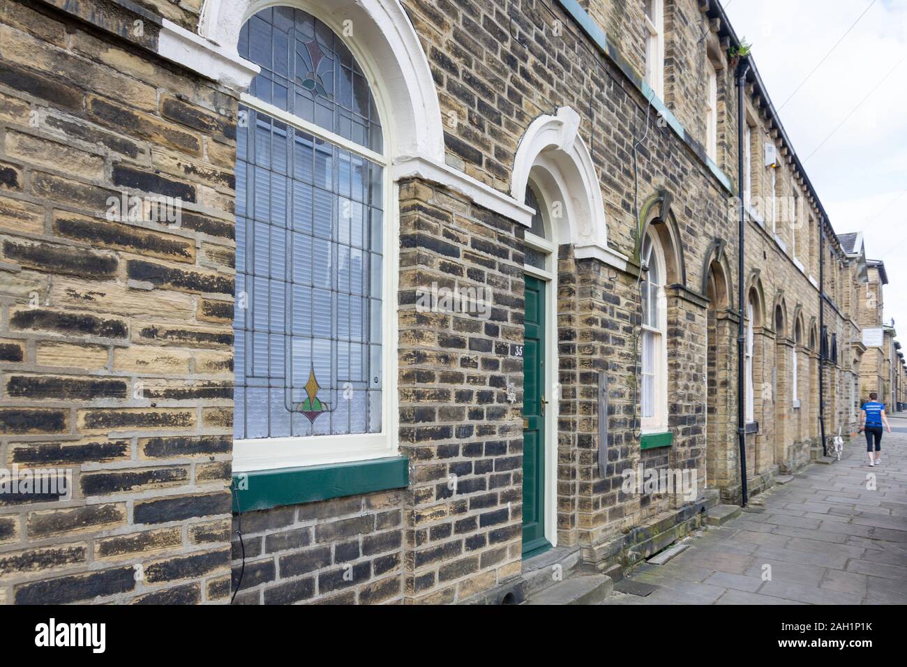 Property properties terrace terraced worker cottages caroline st hires