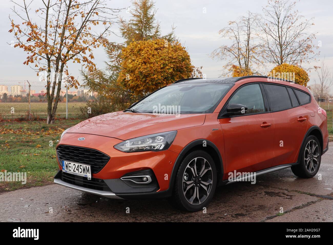2019 Ford Focus Active 1.5 EcoBoost A/T (Station Wagon) - exterior, 3/4  view Stock Photo - Alamy