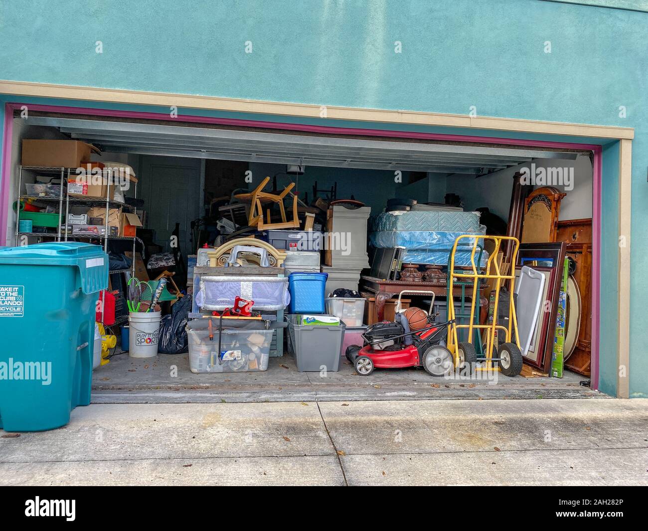 Garage Storage Untidy Stock Photos Garage Storage Untidy Stock