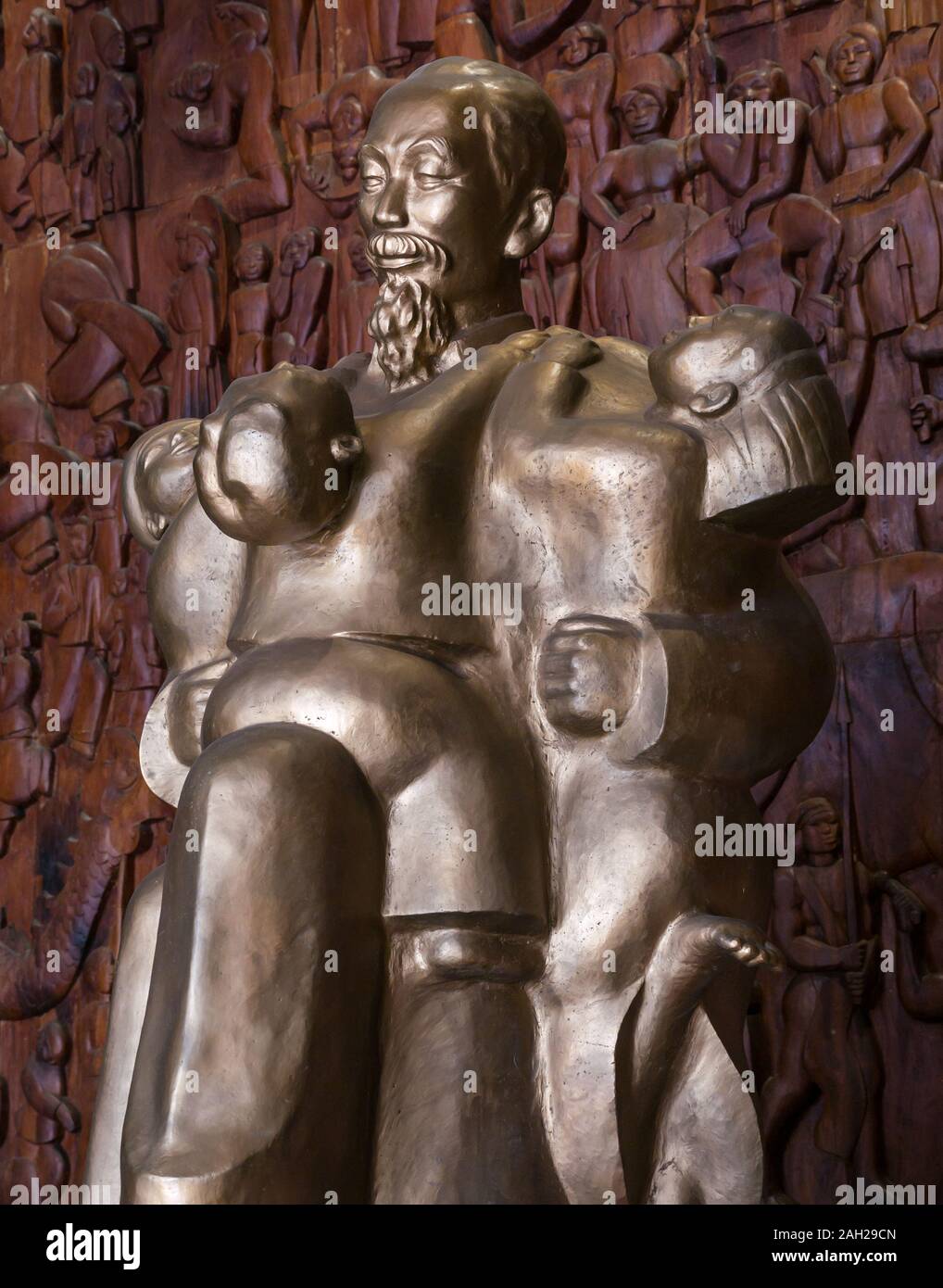 Ho Chi Minh or Uncle Ho sculpture with children, Thai Nguyen museum of ethnology, Northern Vietnam, Asia Stock Photo