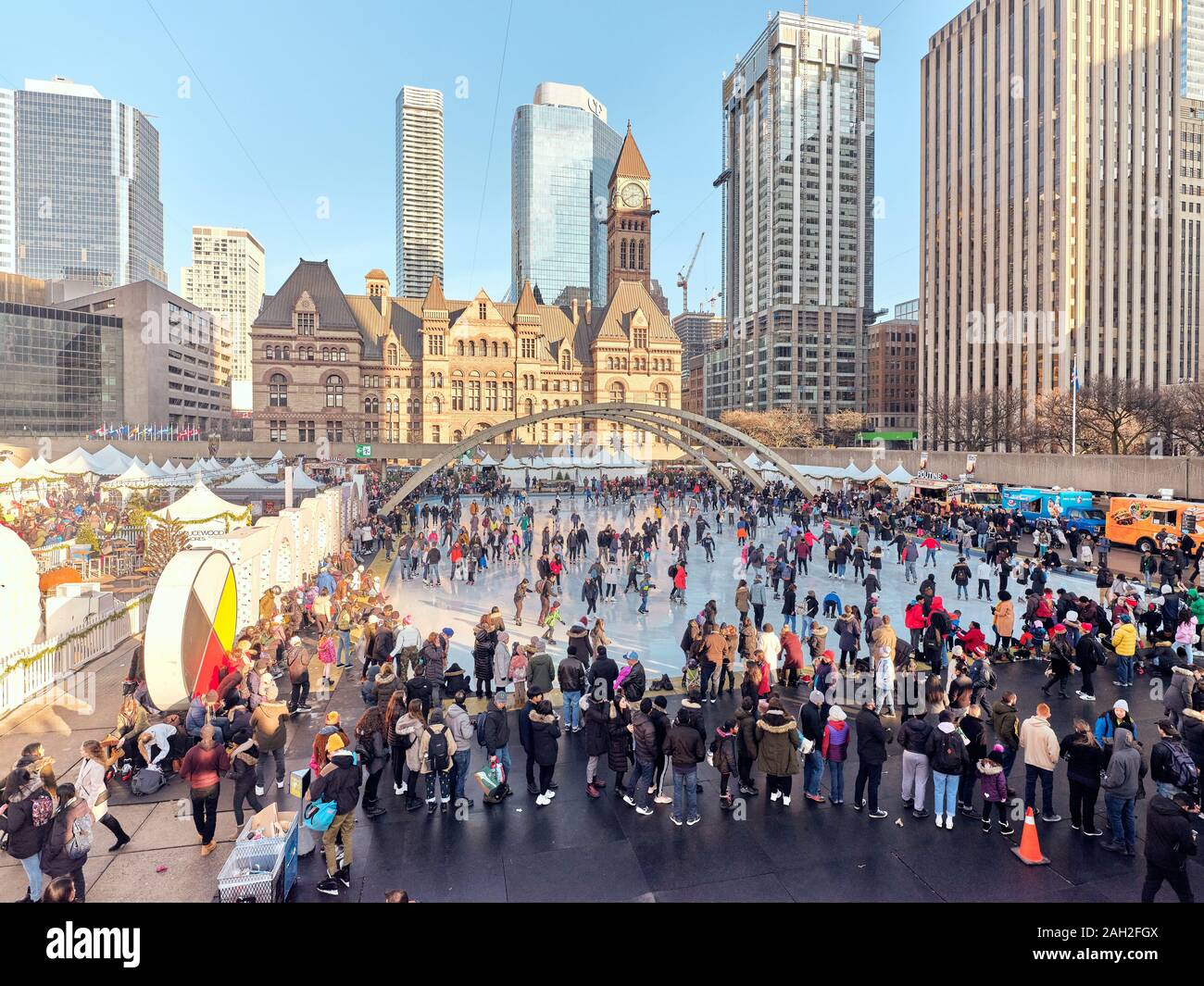 Toronto ice skating hi-res stock photography and images - Alamy