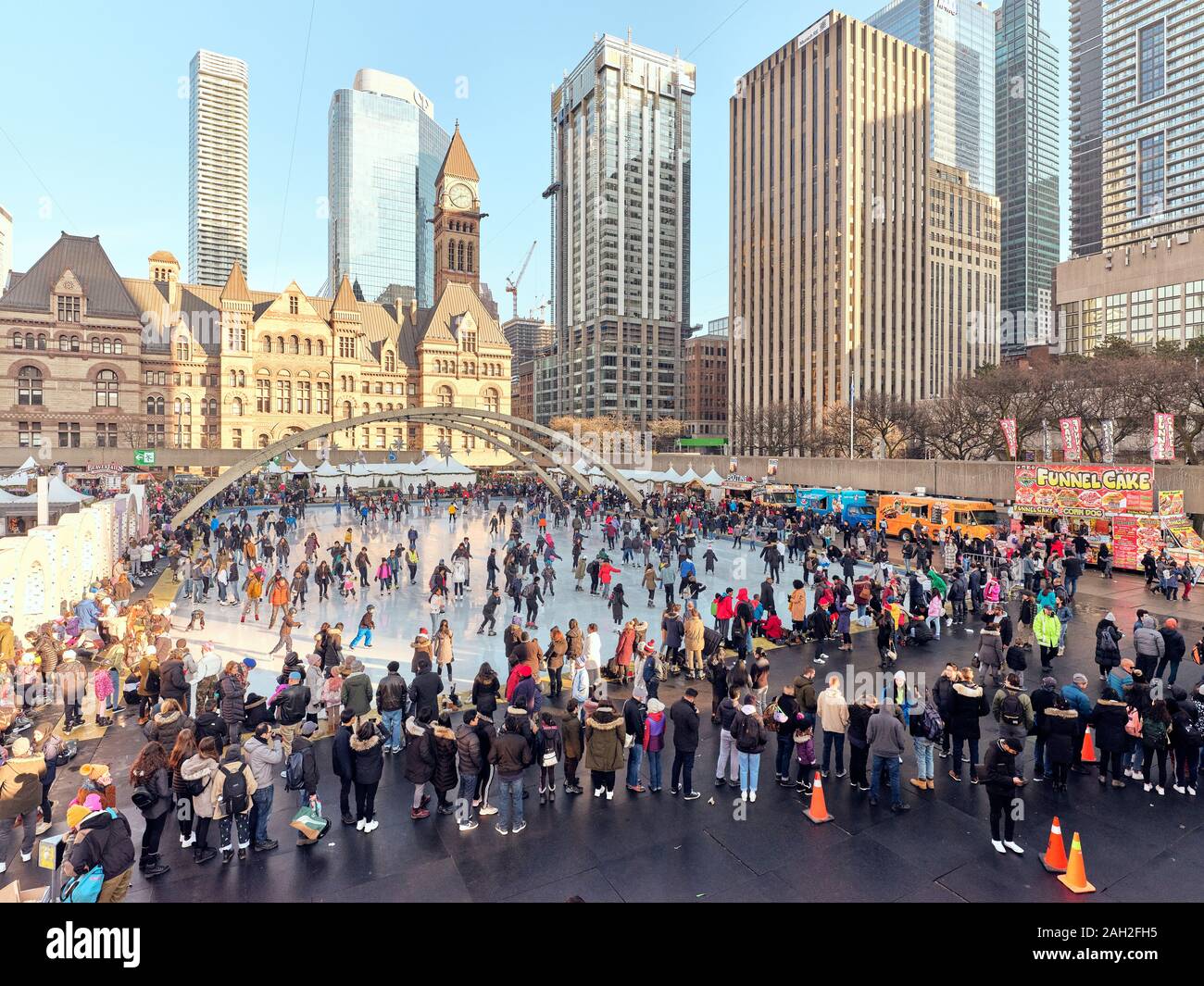 Nathan Phillips Square skating Stock Photo Alamy