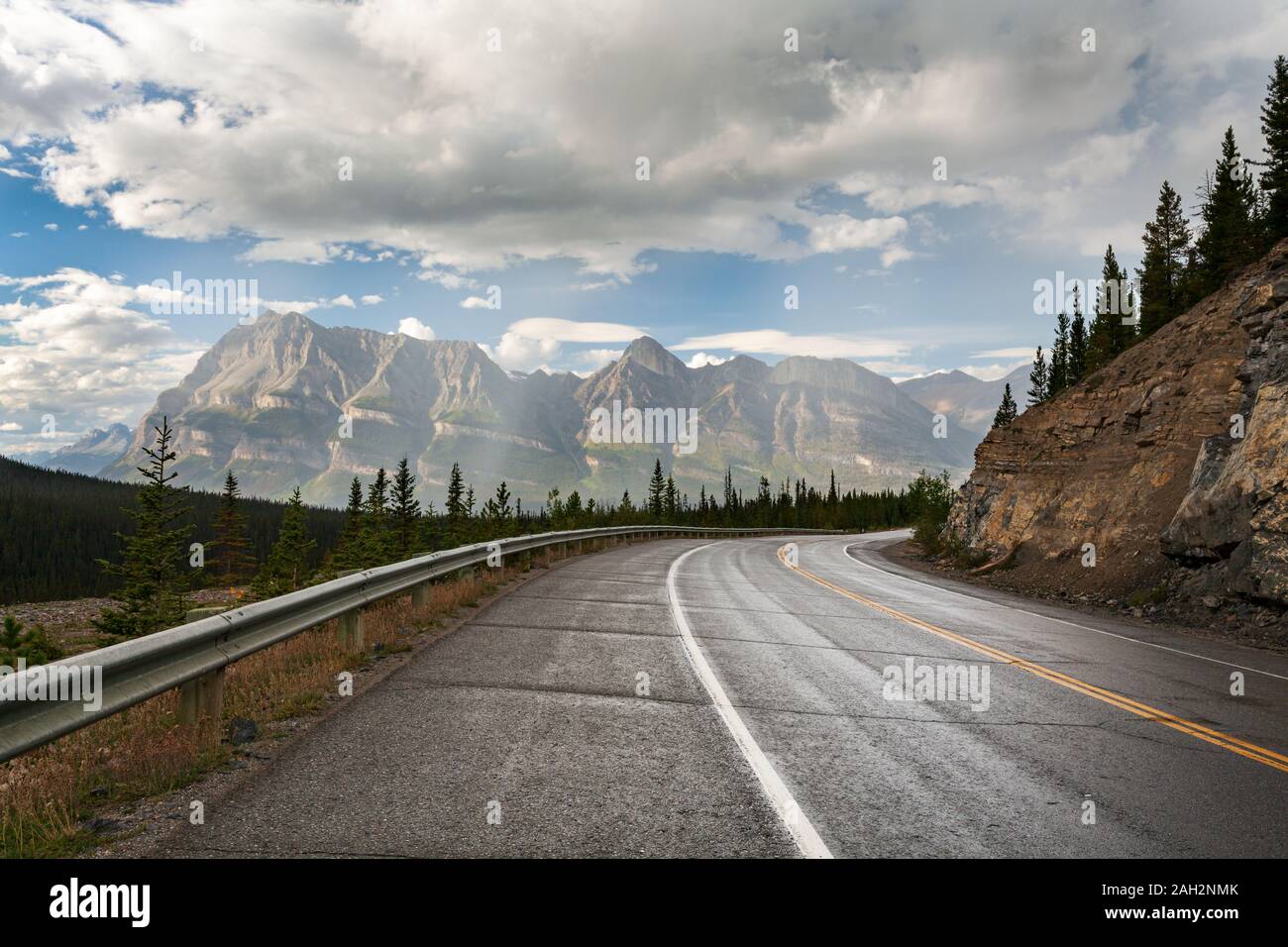 Icefields Parkway after a rainstorm, near Saskatchewan Crossing, Banff National Park, Alberta. Stock Photo