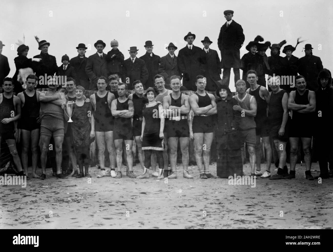 Vintage swimmers hi-res stock photography and images - Alamy