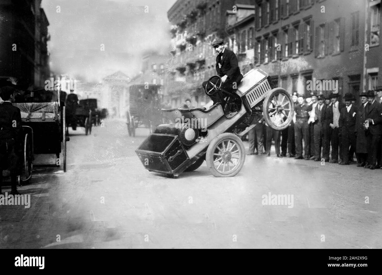 Bucking car hi-res stock photography and images - Alamy