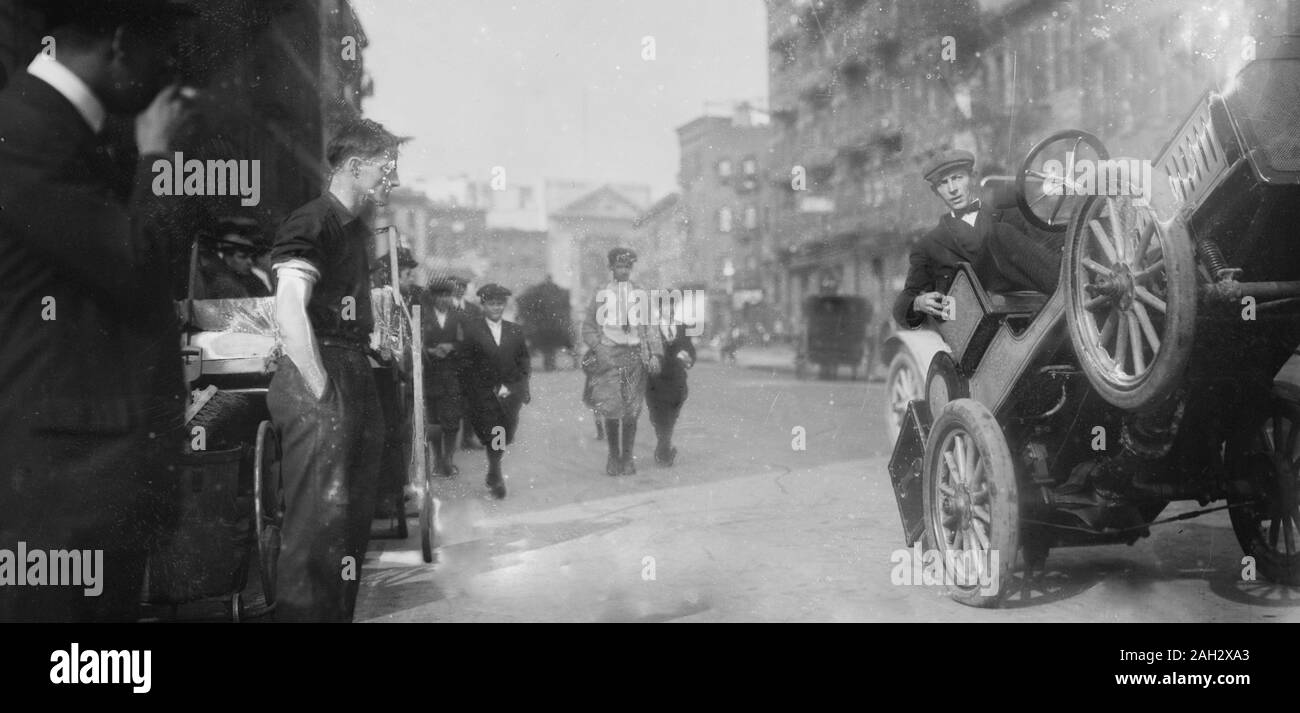 Bucking car hi-res stock photography and images - Alamy