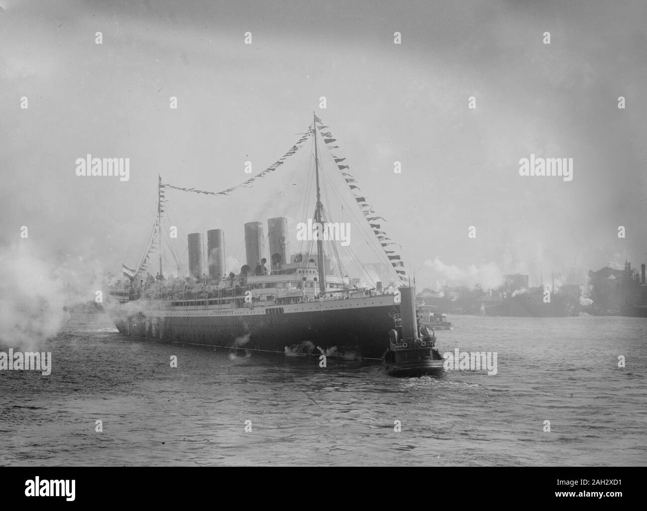 Ship - VICTORIA LUISE ca. 1910-1915 Stock Photo