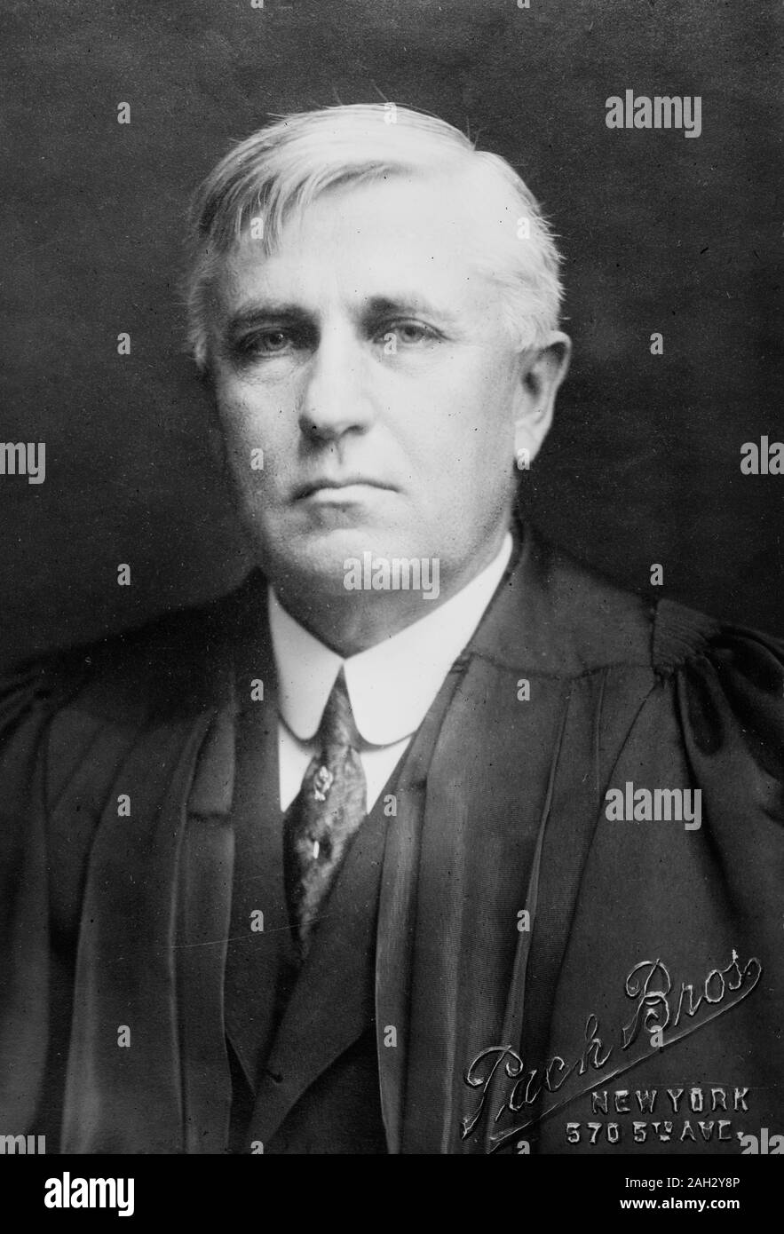 Judge 1900s Black and White Stock Photos & Images - Alamy