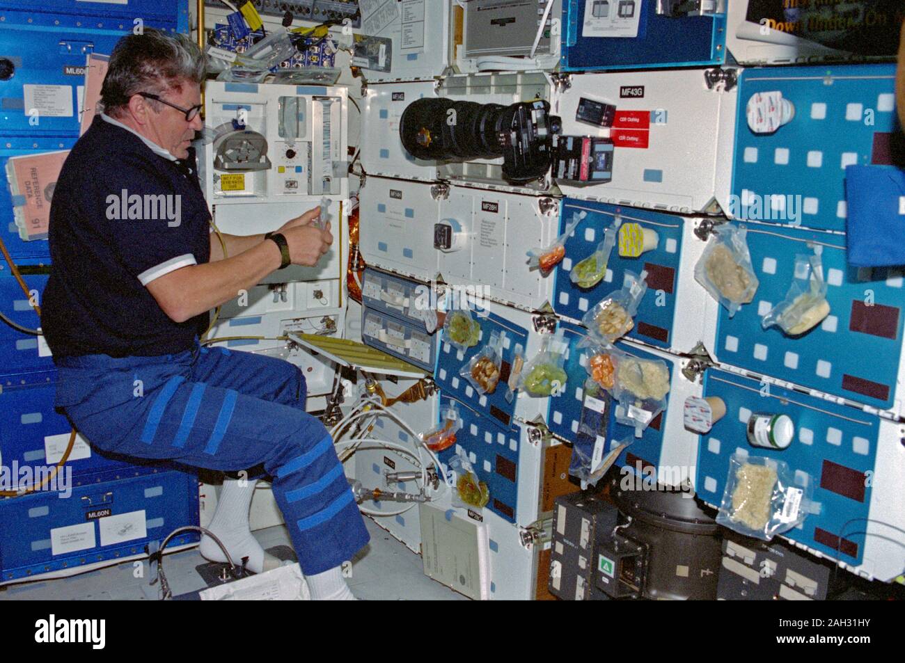 (2-12 June 1998) --- Cosmonaut Valery V. Ryumin, mission specialist ...