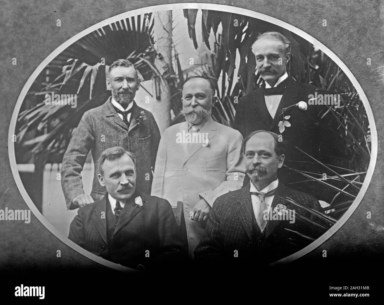 Sir H. Plunkett, Dr. J.H. Kellog, G. Pinchot, S.S. McClure, and Irving Fisher ca. 1910-1915 Stock Photo
