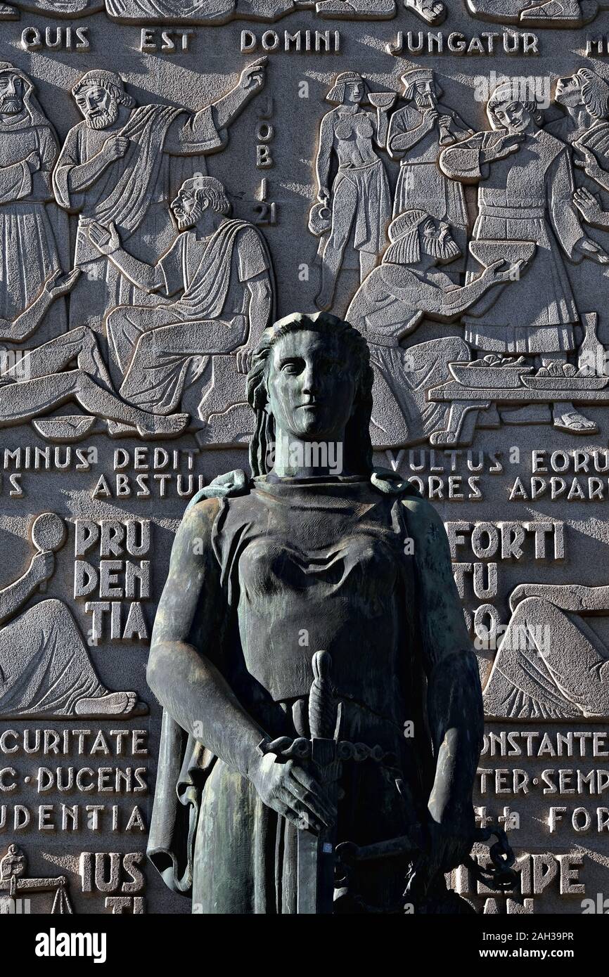 Justice statue porto hires stock photography and images Alamy