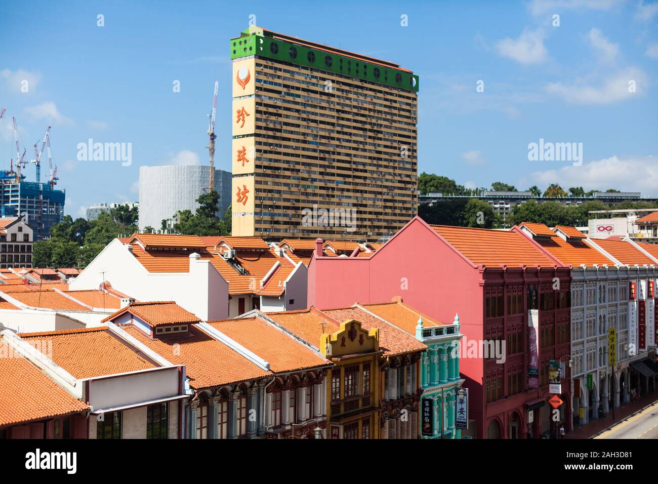 Architecture of People's Park Complex and shophouses in Singapore Stock