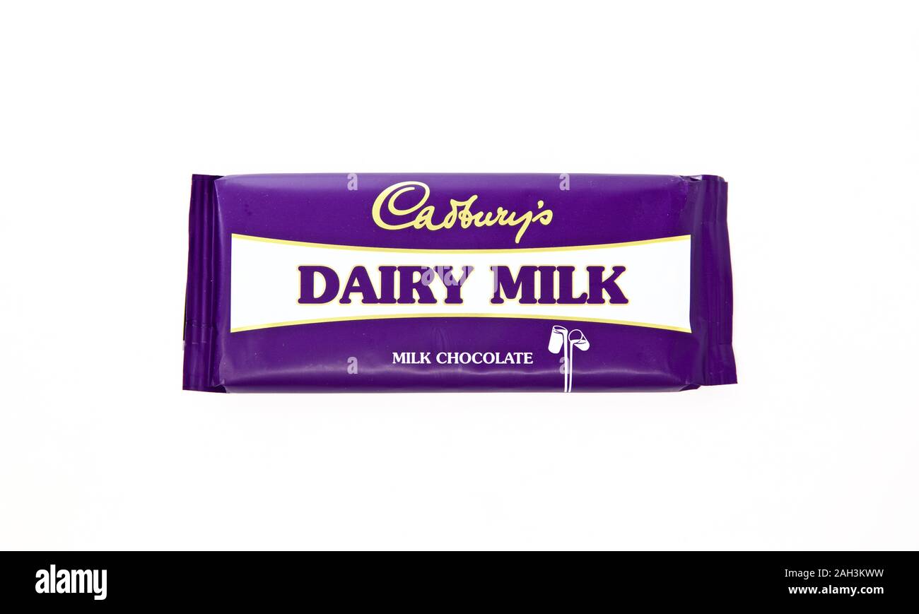 Cadbury’s Dairy Milk chocolate bar in Cadbury heritage wrapper Stock Photo