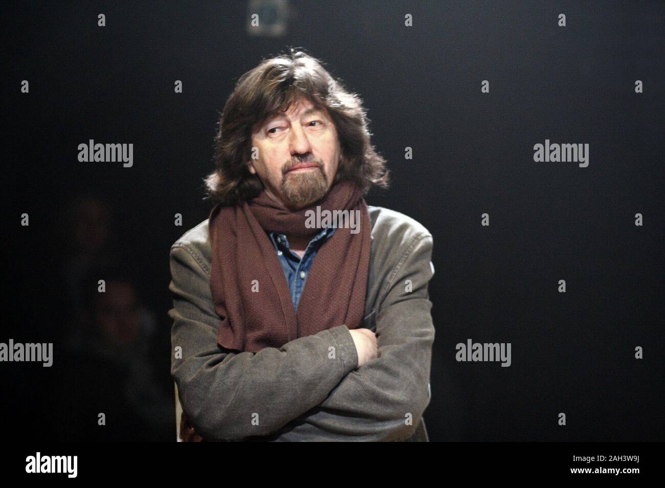 Trevor Nunn at a rehearsal of A LITTLE NIGHT MUSIC by Stephen Sondheim at the Menier Chocolate Factory, London in 2008   English theatre director born in Ipswich in 1940  attended Cambridge University  Artistic Director of the Royal Shakespeare Company (RSC) from 1968-1978 and of National Theatre, London 1997-2003  knighted in 2002   notable RSC productions include MACBETH with Judi Dench and Ian McKellen in 1976 and NICHOLAS NICKLEBY in 1980  directed PORGY AND BESS at Glyndebourne Festival Opera in 1986, revived at the Royal Opera in 1992 director of major musicals including CATS, LES MISERA Stock Photo