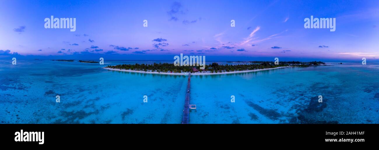 Maldives, South Male Atoll, Maldives Bodufinolhu, lagoon with beach bungalows Stock Photo