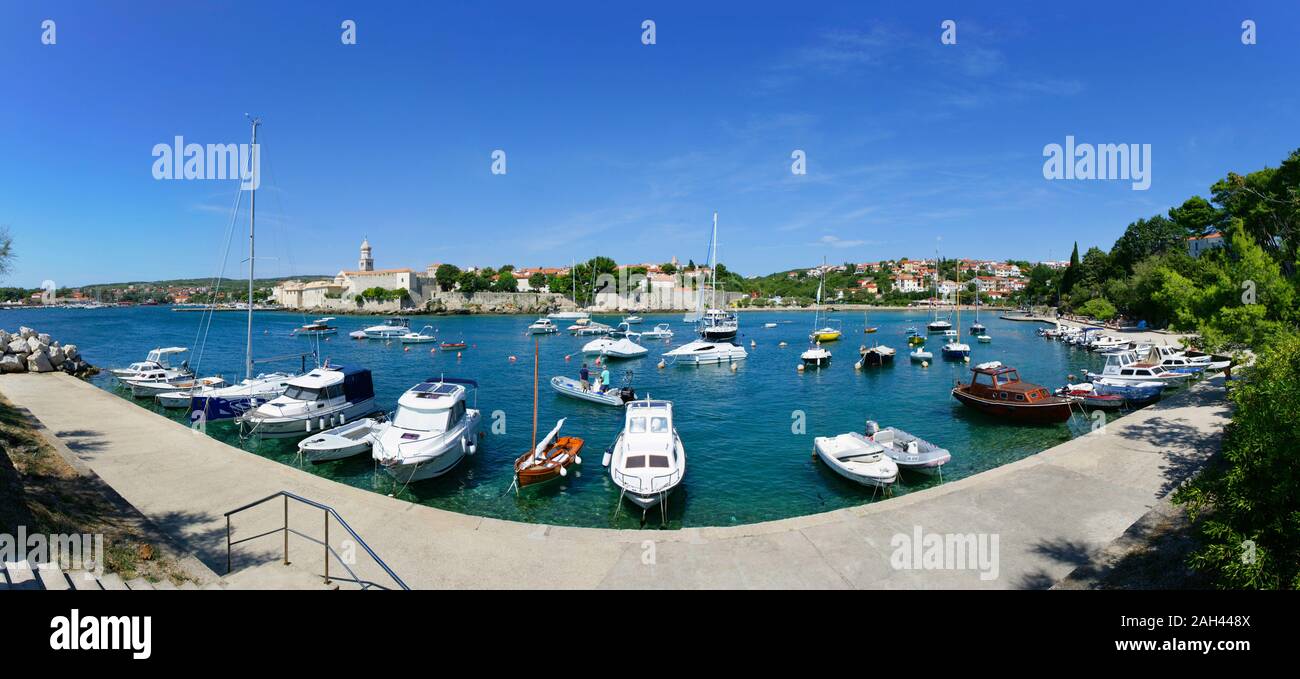 Croatia, Kvarner Gulf, Krk, Old town and Frankopan Castle, harbour and boats Stock Photo