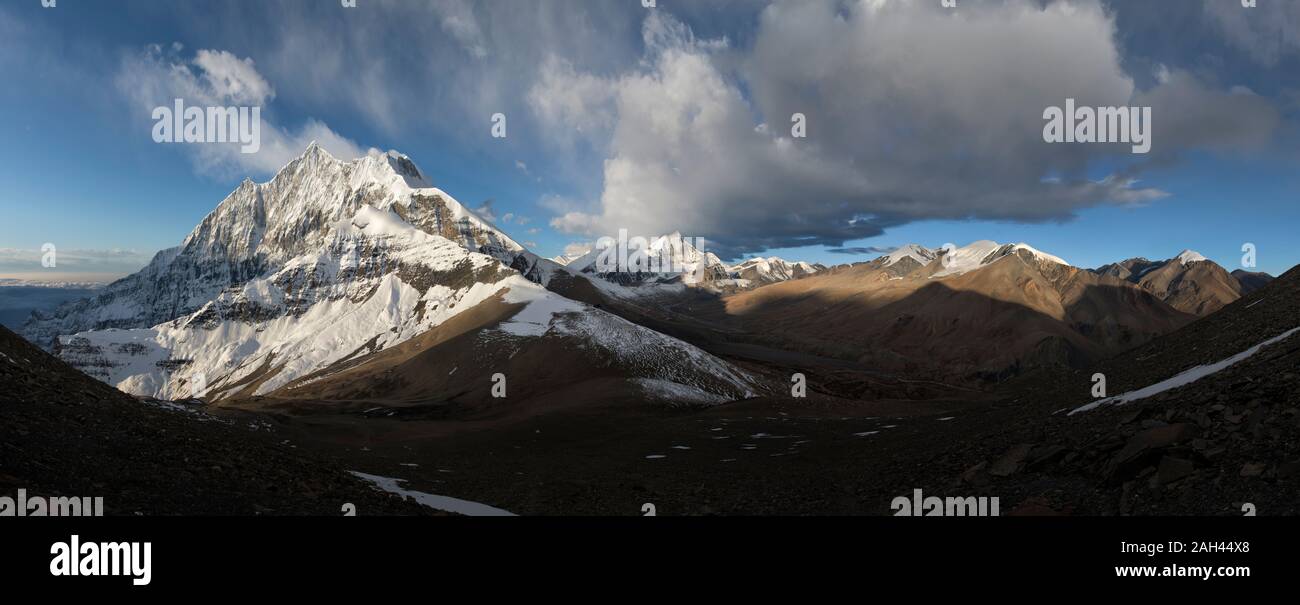 Tukuche Peak, Dhaulagiri Circuit Trek, Himalaya, Nepal Stock Photo