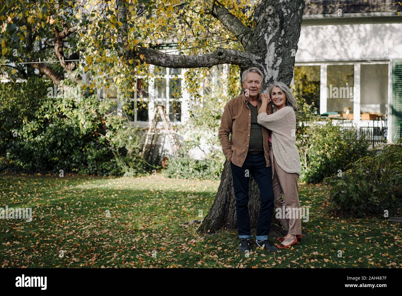 Married couple in middle age hi-res stock photography and images - Alamy