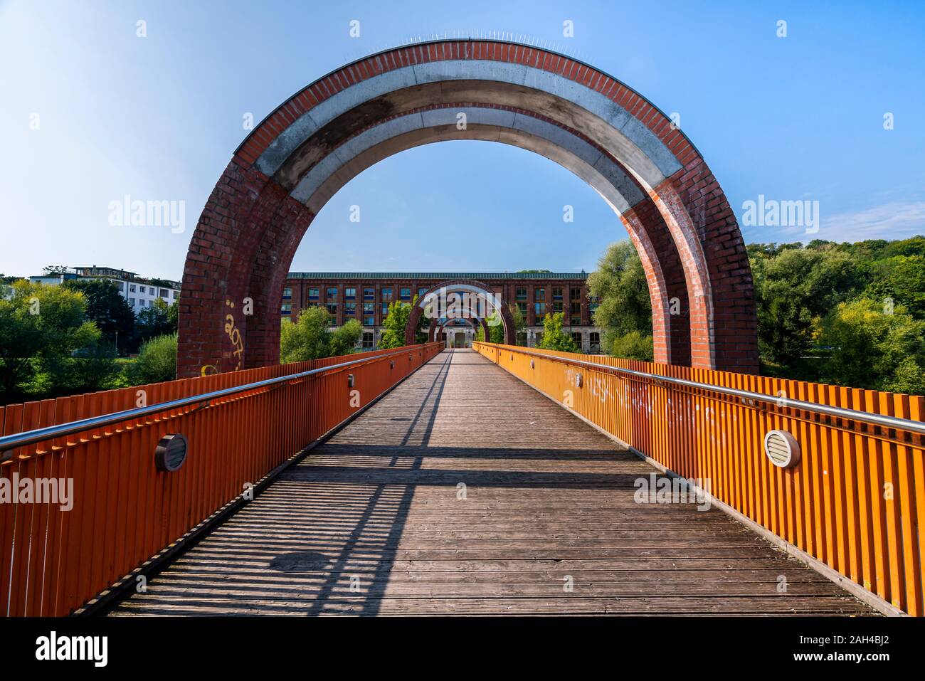 Germany, Baden-Wurttemberg, Plochingen, Diminishing perspective of Neckarbrucke bridge Stock Photo