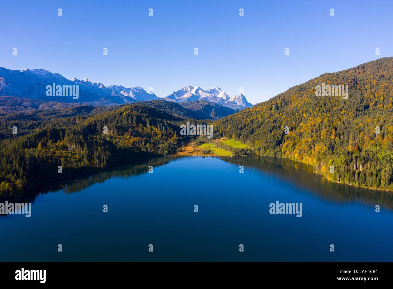 Germany, Bavaria, Krun, Scenic view of Barmsee lake with Karwendel range in background Stock Photo