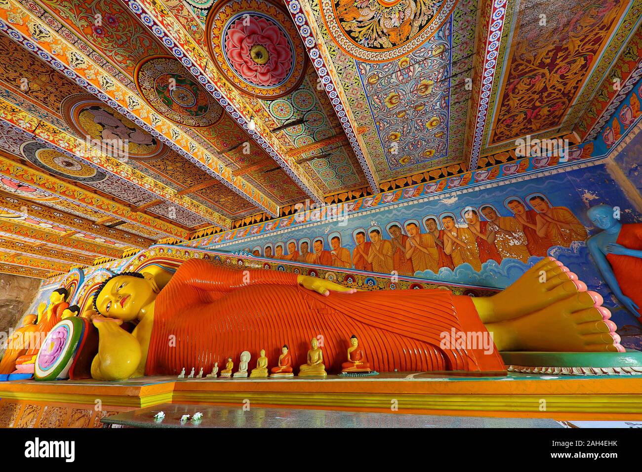Statue of reclining Buddha, in Anuradhapura, Sri Lanka Stock Photo