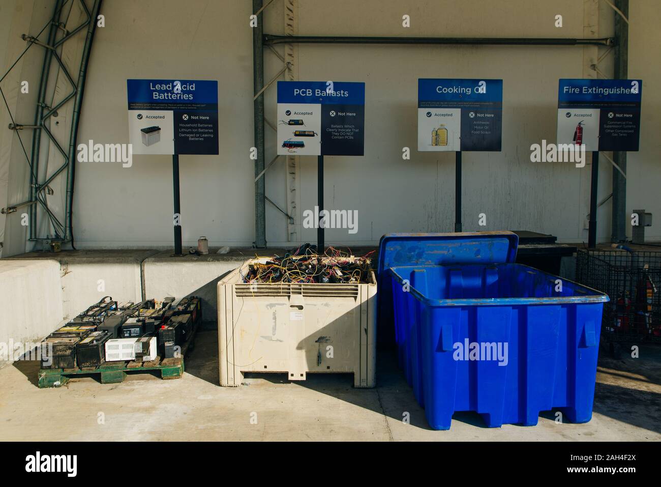 Vancouver Zero Waste Centre october, 2019 Plastic bins in recycle