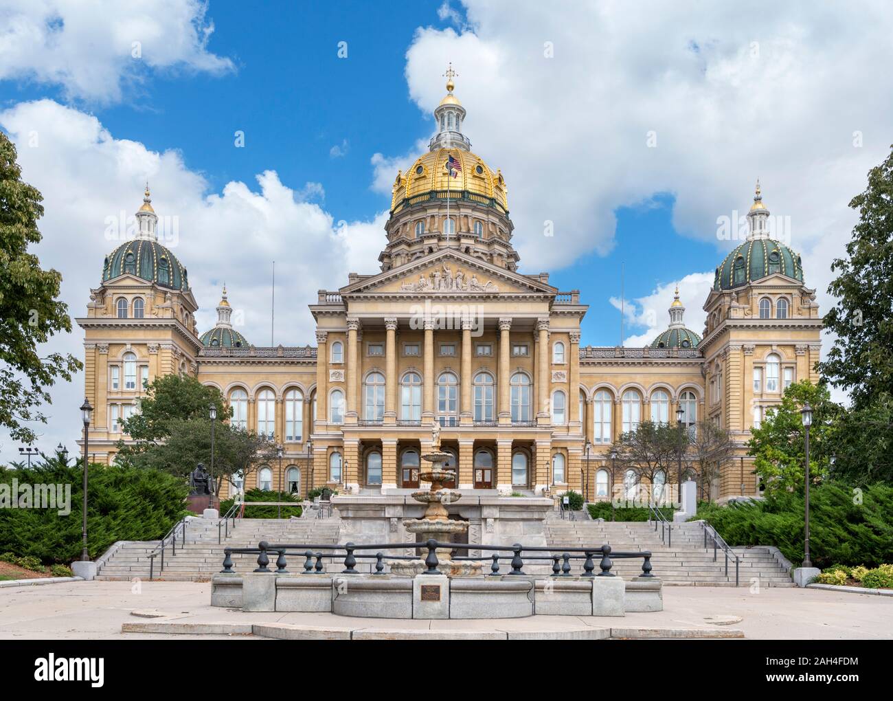 Front of the Iowa State Capitol (Iowa Statehouse), Des Moines, Iowa, USA. Stock Photo