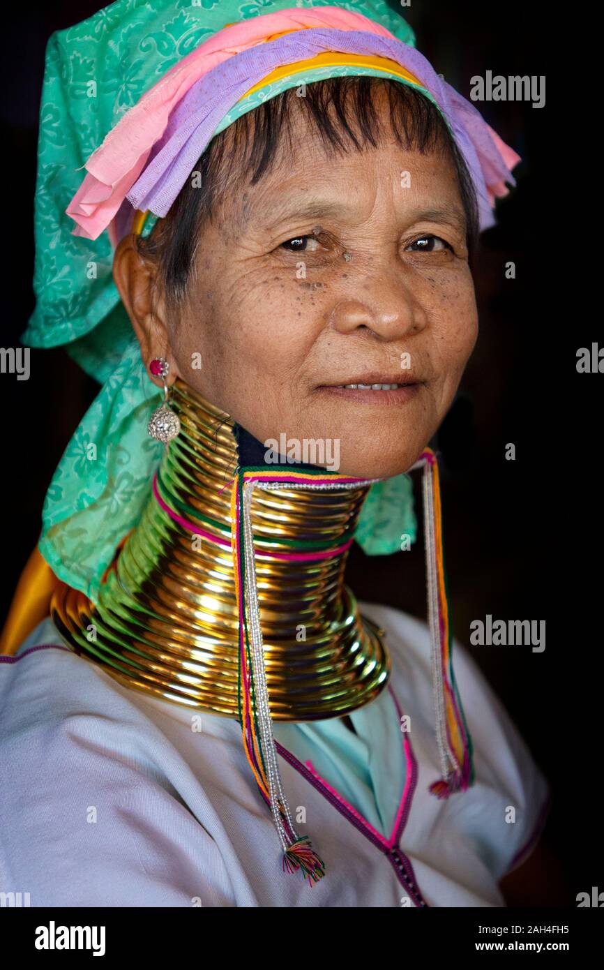 Portrait of tribal long neck woman in Inle Lake, Myanmar Stock Photo