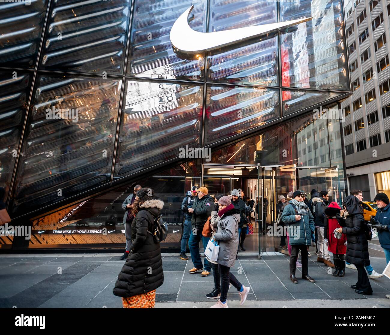 Page 3 - Nike By Nyc High Resolution 