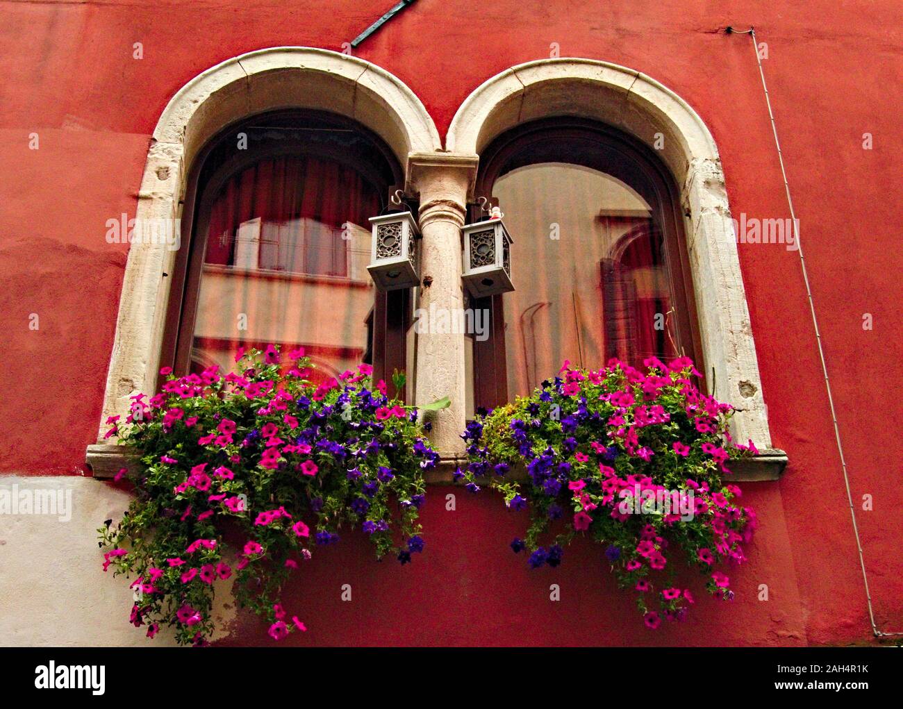 windows in Venice Stock Photo - Alamy